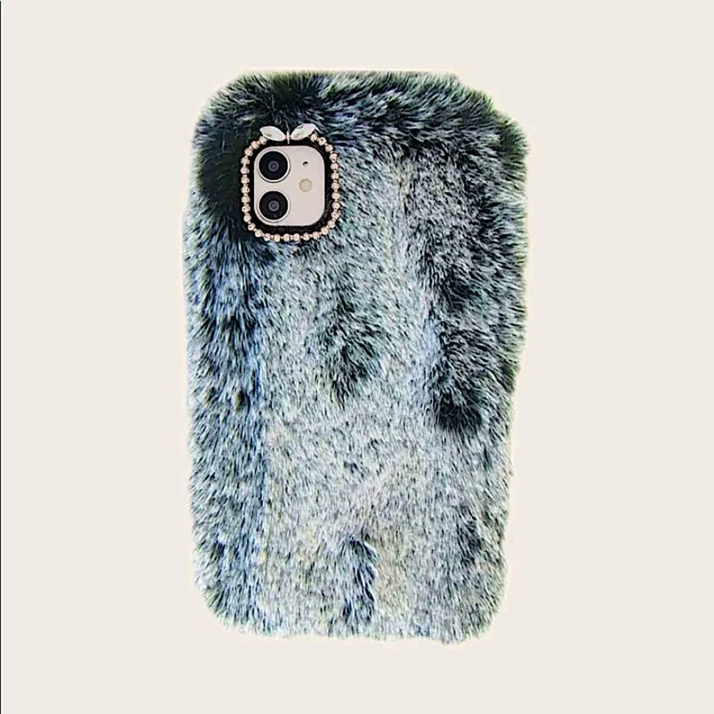 iPhone 12/12 Pro Fluffy Phone Case